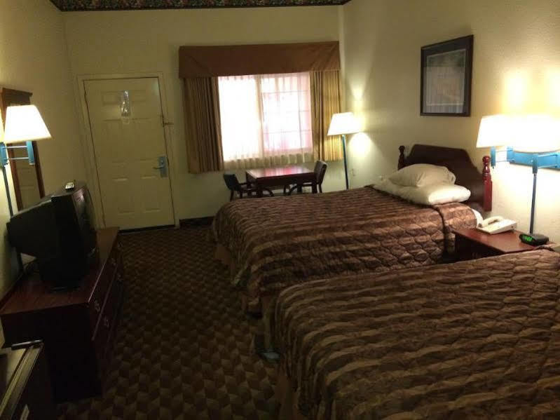 Мотель Super 8 By Wyndham Bastrop Tx Екстер'єр фото